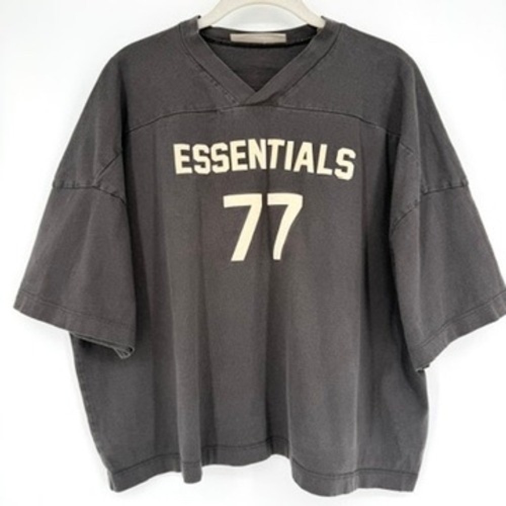 Fear of God Essentials 77 Football Tee Washed Charcoal Grey Cropped Size M - Picture 2 of 13